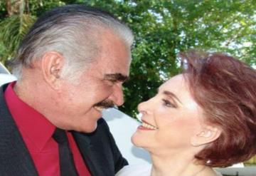 Doña Cuquita revela que recibe señales de Vicente Fernández