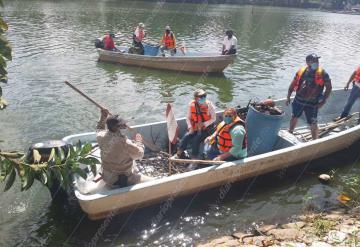 Realizan diversas asociaciones brigada de limpieza en la Laguna de las Ilusiones