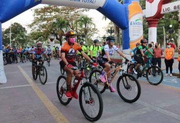 Inauguran ruta ciclo Tour Turístico "Tren Maya" región Sierra en Macuspana