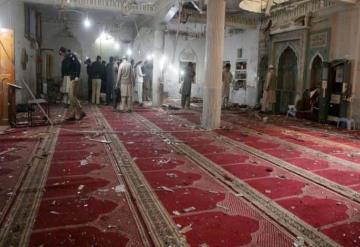 Ataque en mezquita de Pakistán deja 56 personas muertas