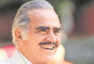 Detienen la transmisión de la serie de Vicente Fernández por demanda