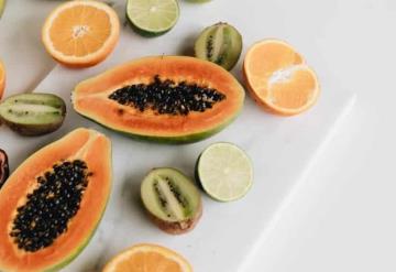 Por estas razones se le agrega limón a la papaya del desayuno