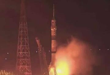 Astronautas rusos despegan en dirección a la Estación Espacial Internacional