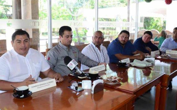 Asociación de Mototaxis de Tabasco firma convenio con representantes de la financiera GV