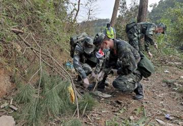 Caja negra del avión accidentado en China es encontrada