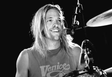 Muere Taylor Hawkins, baterista de Foo Fighters