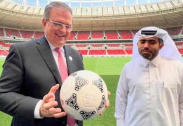 Marcelo Ebrard visita el ‘estadio mexicano’ del Mundial de Qatar