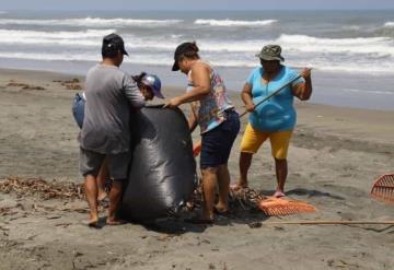 Preparan playas de Paraíso para temporada vacacional