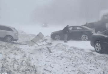 Choque masivo por nevadas deja 3 muertos y dos docenas de heridos en Pensilvania