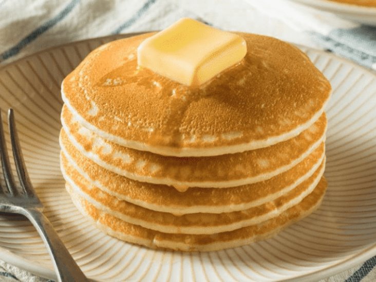 Hot cakes esponjosos, esta es la receta perfecta para un desayuno lleno de  sabor