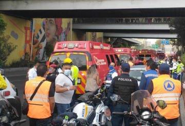 Varias personas resultaron heridas tras tropezar en escaleras eléctricas de Metro en CDMX