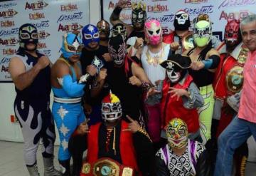 Luchadores tabasqueños convivieron en las instalaciones del SIT previo a la función de PRODELLS de este domingo 3 de abril