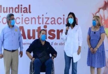 La alcaldesa Yolanda Osuna Huerta asistió al evento que conmemora el Día Mundial de Concienciación sobre el Autismo