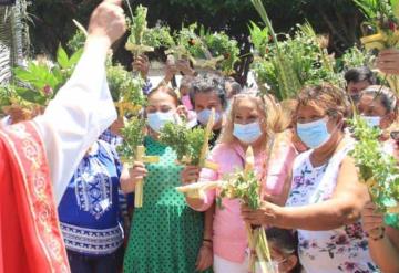 Sacerdote de Jonuta, invita a la población en general a celebrar la Semana Santa en familia, paz y armonía