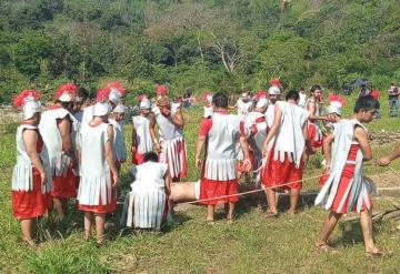 Oxolotán vive la Pasión de Cristo