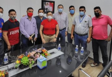 Ex trabajadores de la Secretaria de Salud sostuvieron encuentro con la directora de recursos humanos