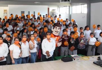 En el Día Naranja, ofrece FGE plática sobre ciberviolencia de género a estudiantes de preparatoria