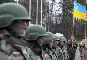 EU comienza entrenamiento de militares ucranianos para el manejo de nuevo equipamiento de artillería