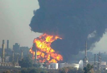 Un incendio es provocado por ataque con misiles en refinería de petróleo en Irak