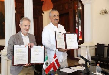 El gobernador Carlos Manuel Merino Campos recibió en Palacio de Gobierno al embajador del Reino de Dinamarca