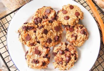 Galletas de avena, chocolate y plátano. Receta fácil y saludable