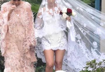 Los detalles del increíble vestido de novia de Kourtney Kardashian