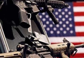 Gobernadora de Nueva York pide elevar el límite de edad para la compra de armas