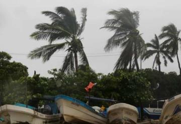 Tormenta Tropical ‘Agatha’ evoluciona a huracán categoría 1