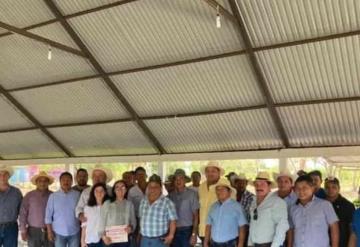 Capacitan a productores jonutecos sobre el manejo sanitario del hato