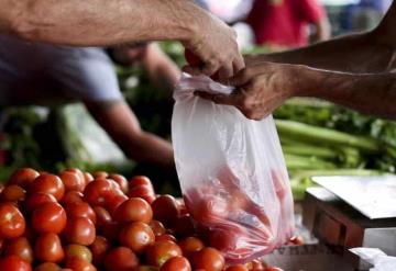 Aumenta precio del tomate y 15 productos de la canasta básica por la inflación