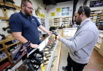 En Ohio, EU, permitirán a maestros portar armas en las escuelas; recibirán un entrenamiento de 24 horas