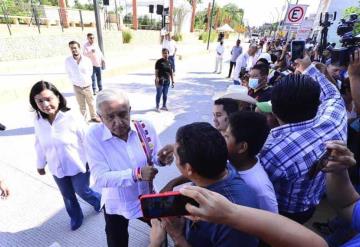 El presidente Andrés Manuel López Obrador visitó este domingo las obras del Malecón Leandro Rovirosa Wade