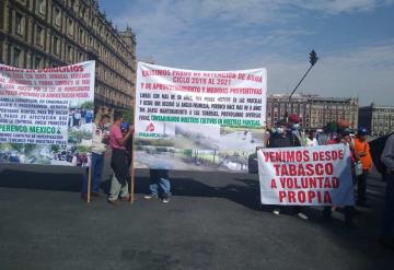 Tabasqueños se manifiestan en Palacio Nacional en la CDMX; denuncian abusos por parte de empresa francesa