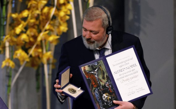 Periodista ruso Dmitry Muratov subasta su premio Nobel de la Paz por US $103,5 millones