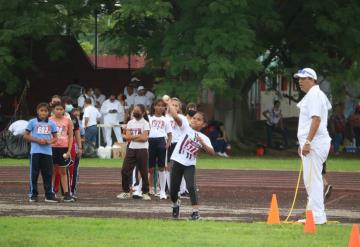 Se lleva a cabo la etapa de atletismo del Encuentro Estatal de proyección a los Juegos Escolares de Primarias 2022