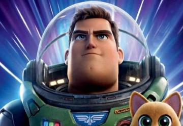 Polémico beso en Lightyear fue planeado para probar a la sociedad, según expertos