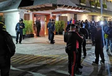 Hombre dispara contra su esposa en restaurante de la Del Valle en CDMX; fue detenido