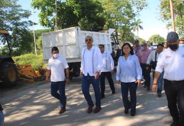 Supervisan trabajos de mantenimiento el gobernador Carlos Manuel Merino Campos y la alcaldesa Yolanda Osuna Huerta