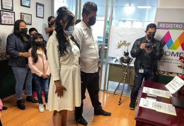 Celebran boda en lengua de señas en Atizapán