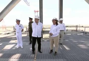 El presidente de la República realiza recorrido en instalaciones de la Refinería Olmeca