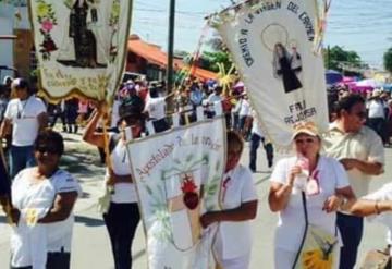 Fieles devotos de los pájaros, listos para celebrar a la Virgen del Carmen