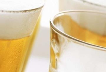 ¿Por qué no se debe tomar cerveza en un vaso o copa congelada?