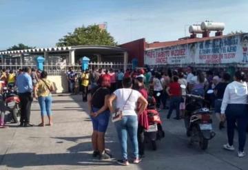 En Cunduacán Tabasco se inconforman padres de familia de la escuela  primaria Rosendo Taracena Padrón