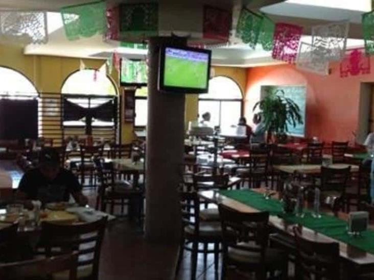 Cierran restaurante por cobro de piso; Coatzacoalcos