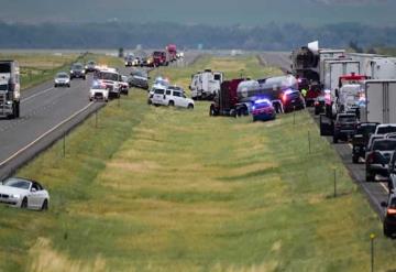 Choque masivo de 21 autos en Montana deja al menos 6 muertos