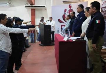 Rinden protesta miembros de la Unidad Municipal de Prevención Social contra la Violencia