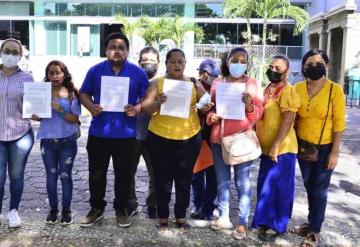 Alumnos exigen en el Congreso del estado, que carrera de Salud Intercultural sea reconocida