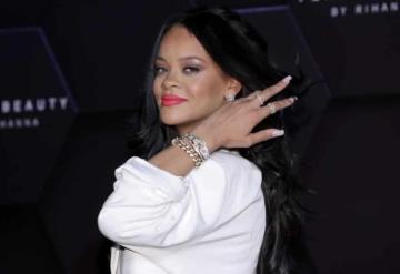 Rihanna sigue ampliando su imperio Fenty, ahora venderá productos para el cabello