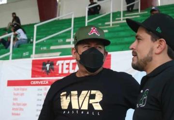 El histórico Jesús Chito Ríos visitó el estadio Ángel Toledo Meza de Macuspana