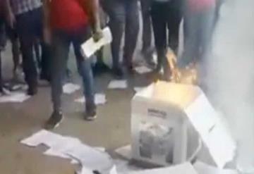 Queman boletas durante jornada electoral de Morena en Chiapas